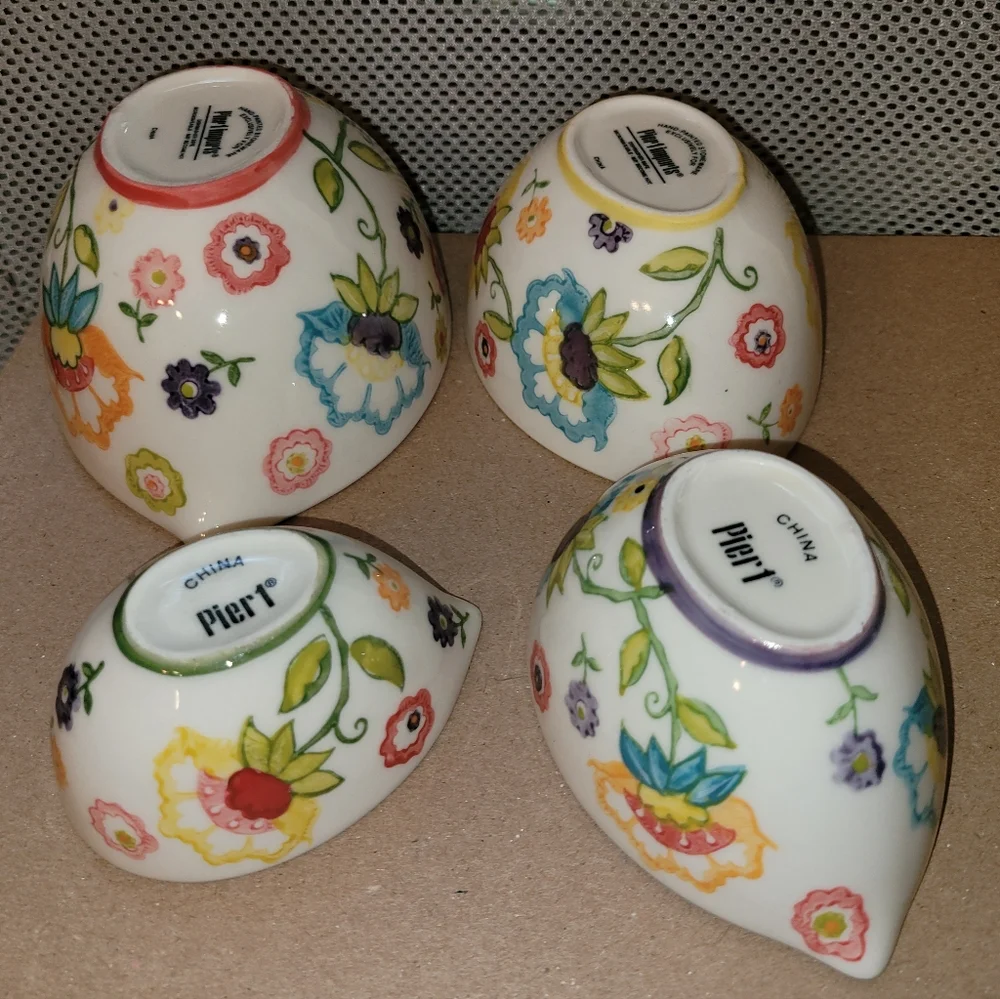 Pier 1 Oval flower measuring cups